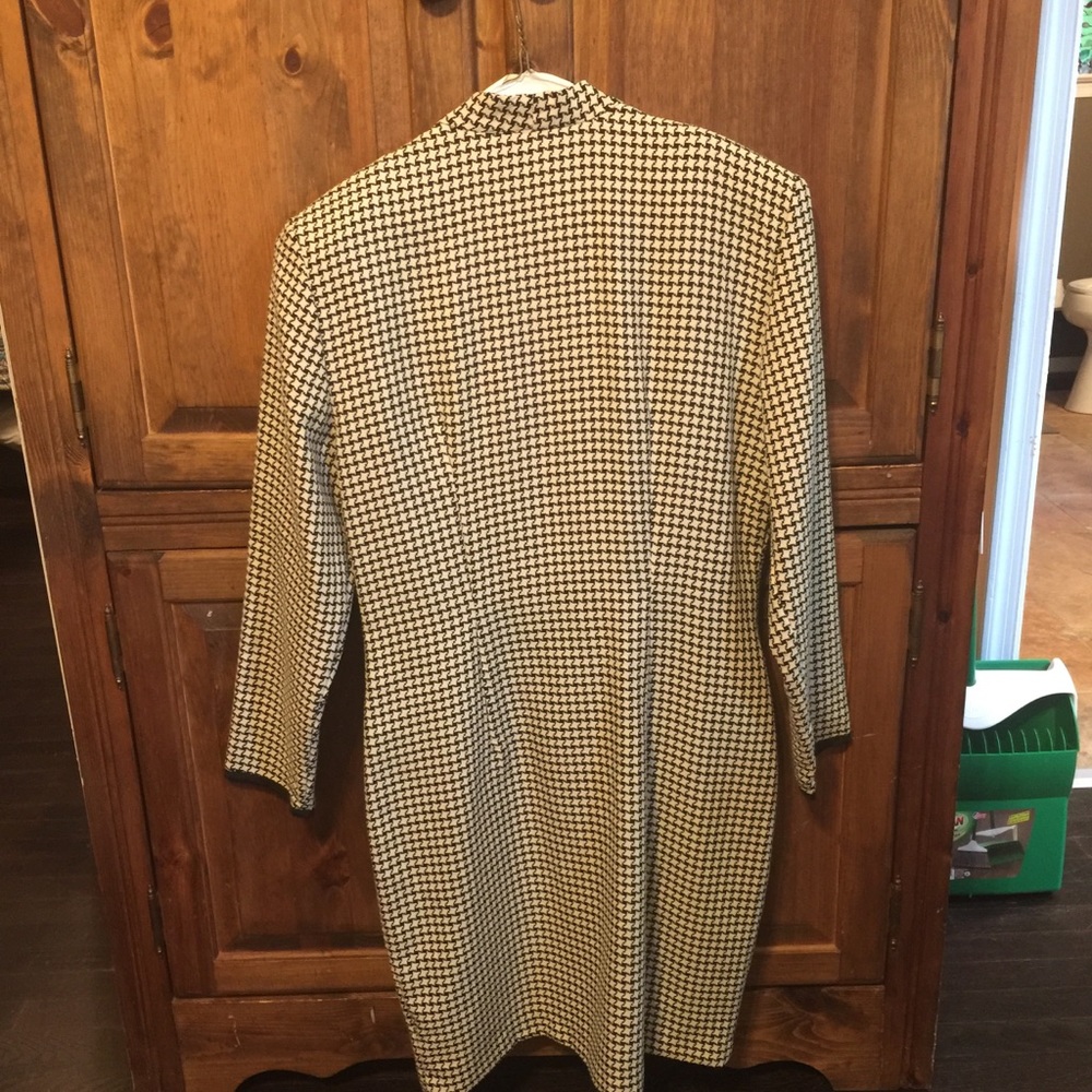 La Belle Vintage Houndstooth Button Down Dress - Picture 2 of 7